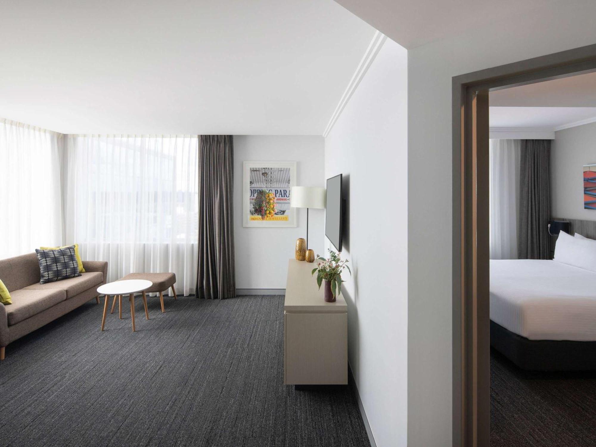 Mercure Sydney Bankstown Экстерьер фото